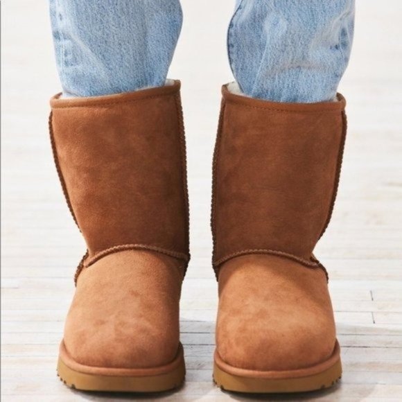 NEW UGG Classic Short II Boots - Chestnut - Picture 5 of 6